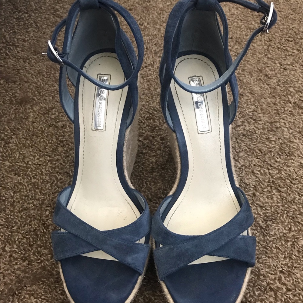 Blue wedges
